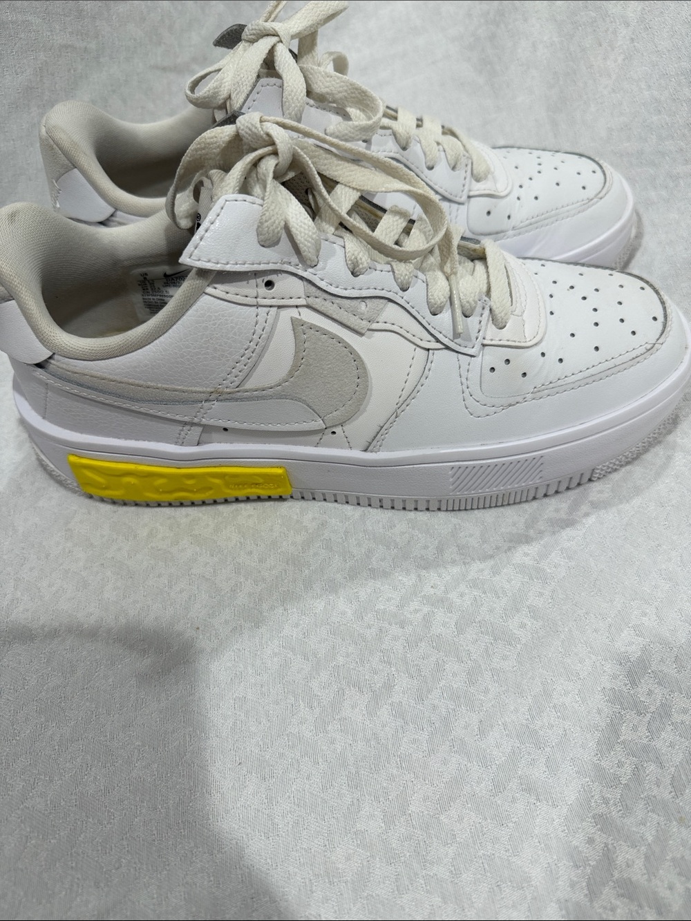 Nike White Leather Low-Top Sneakers with Yellow Heel Tab - Picture 3 of 7